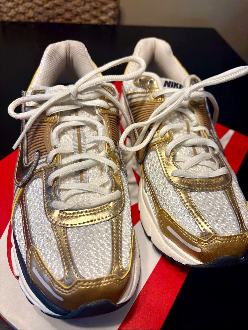 Women’s Nike Vomero 5